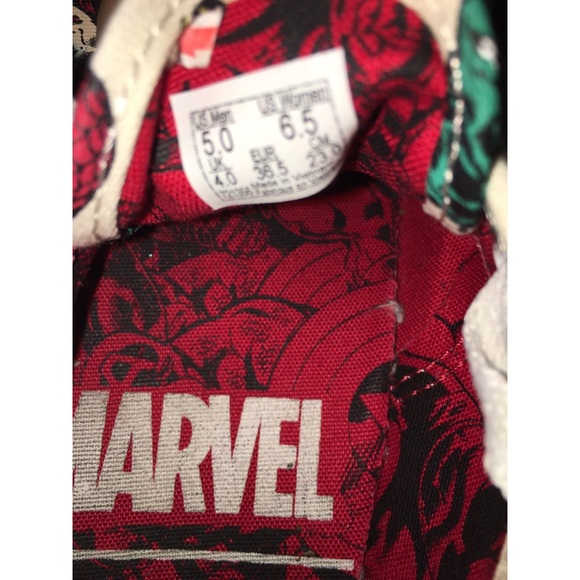 Boys Marvel Vans (Big Kids) - Picture 3 of 7